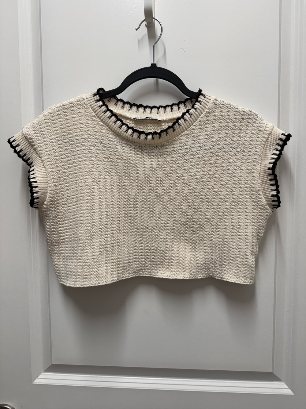Zara Cream Cropped Knit Top with Black Trim S - Picture 2 of 6